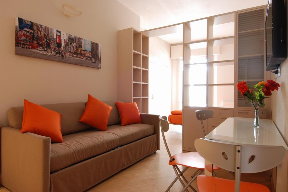 UR-NEST Piazza Maggiore Main image