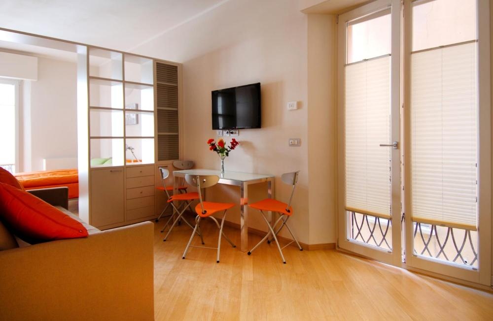 UR-NEST Piazza Maggiore